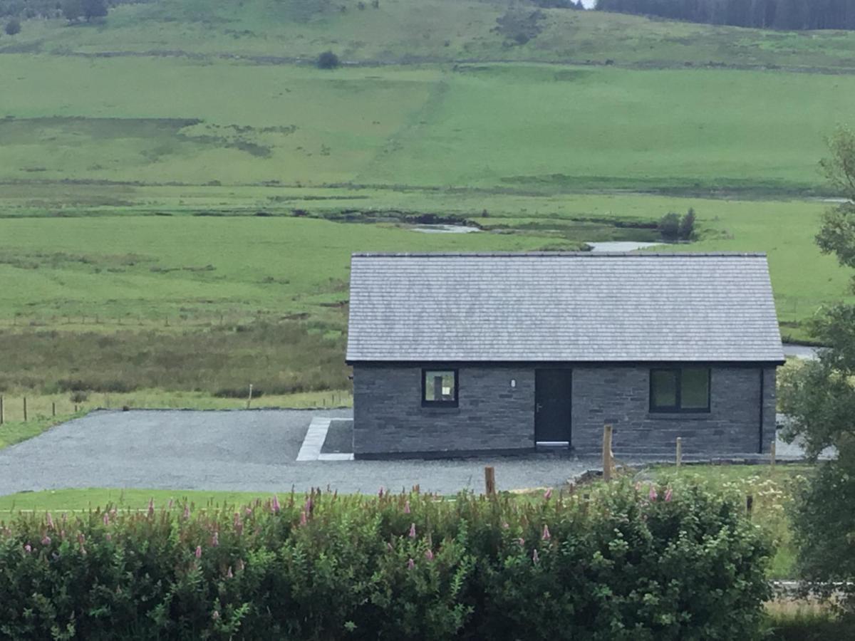 Poachers Bothy Skeabost エクステリア 写真